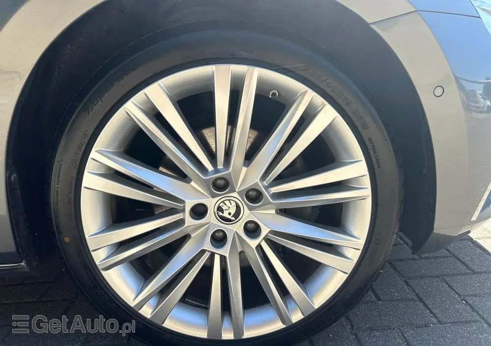 SKODA Superb 2.0 TSI DSG Style