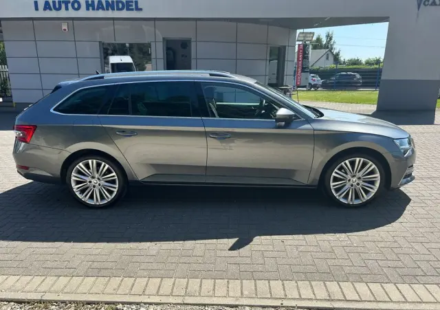 SKODA Superb 2.0 TSI DSG Style