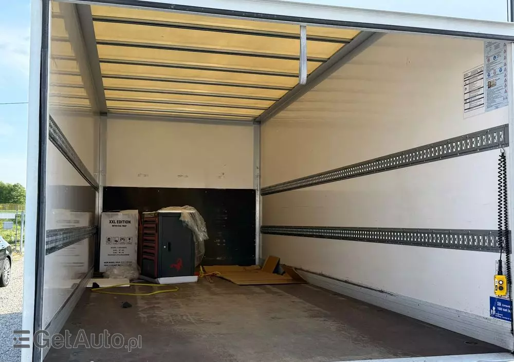 IVECO Daily 72-180/Automat Hi-Matic/Aktywny tempomat/Full LED/kontener 15 epalet/winda 1000kg/poduszki fabryczne/kamera cofania 