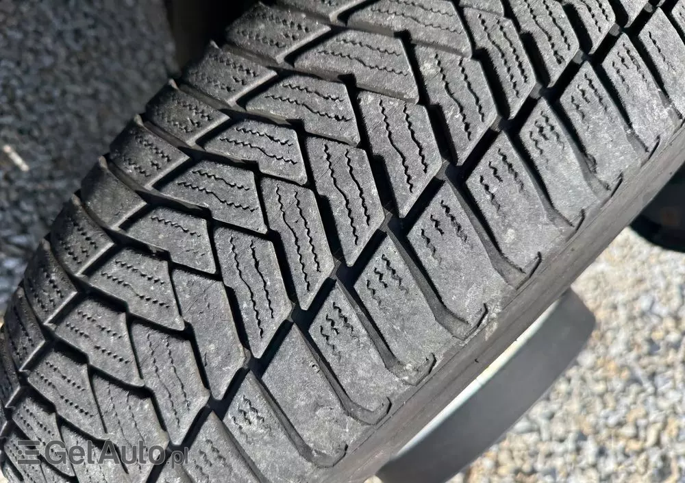 IVECO Daily 72-180/Automat Hi-Matic/Aktywny tempomat/Full LED/kontener 15 epalet/winda 1000kg/poduszki fabryczne/kamera cofania 