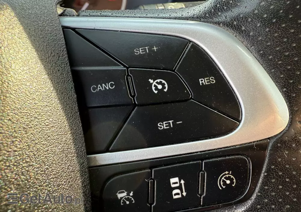 IVECO Daily 72-180/Automat Hi-Matic/Aktywny tempomat/Full LED/kontener 15 epalet/winda 1000kg/poduszki fabryczne/kamera cofania 