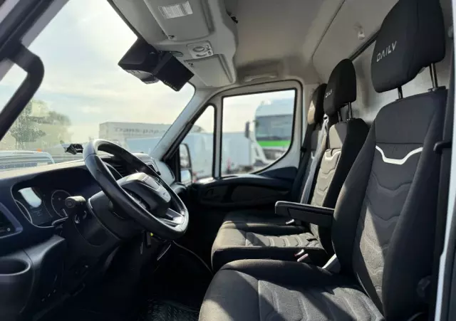 IVECO Daily 72-180/Automat Hi-Matic/Aktywny tempomat/Full LED/kontener 15 epalet/winda 1000kg/poduszki fabryczne/kamera cofania 