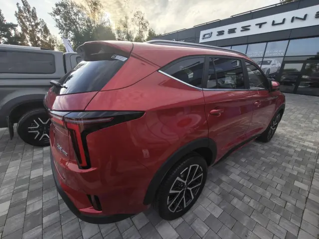 JAC JS8 PRO 1.5T 175KM AT 