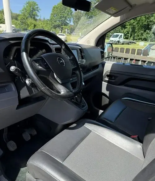 OPEL Vivaro 