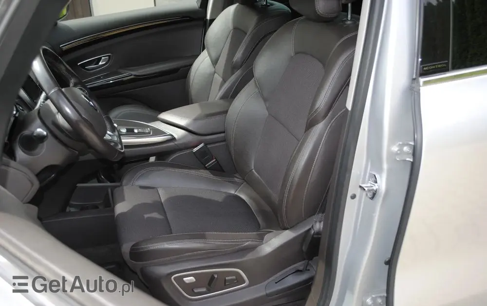 RENAULT Espace 1.6 dCi Energy Initiale Paris EDC 7os