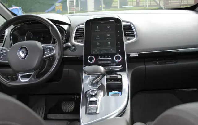 RENAULT Espace 1.6 dCi Energy Initiale Paris EDC 7os