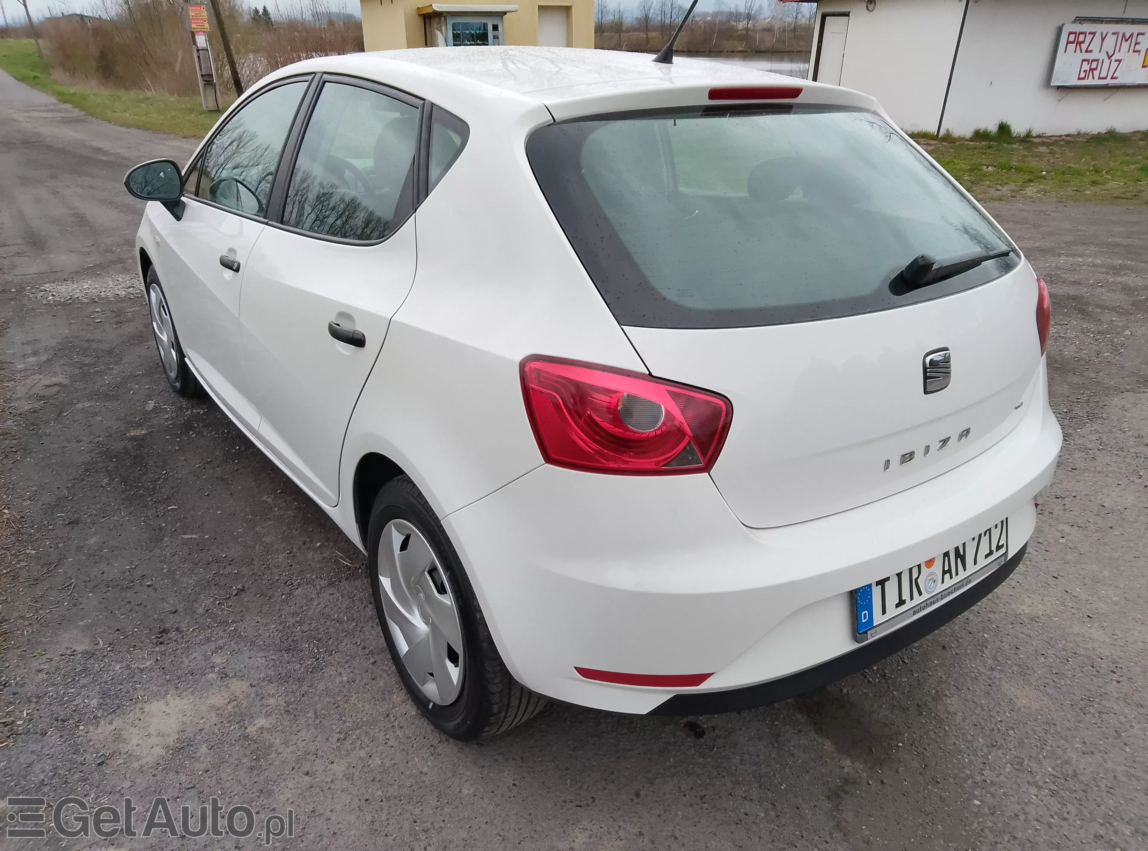 SEAT Ibiza Entry