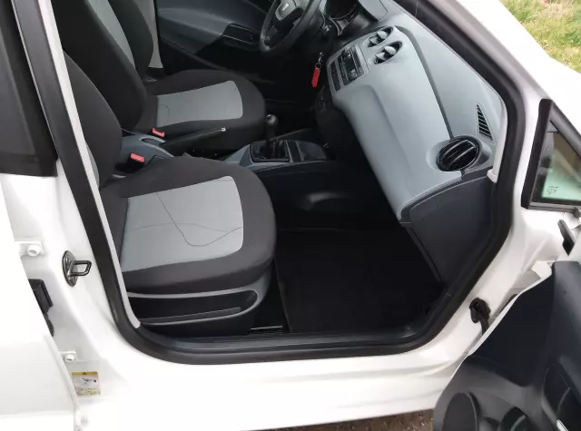 SEAT Ibiza Entry