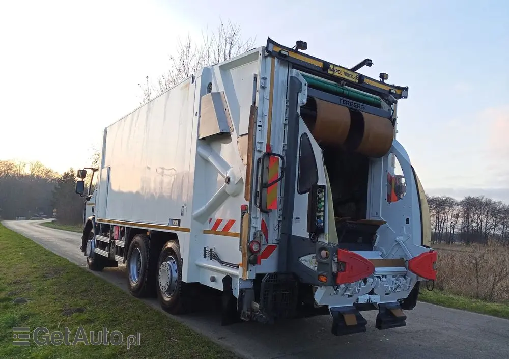 RENAULT Renault Śmieciarka Renault D WIDE / Euro 6 / SEMAT 