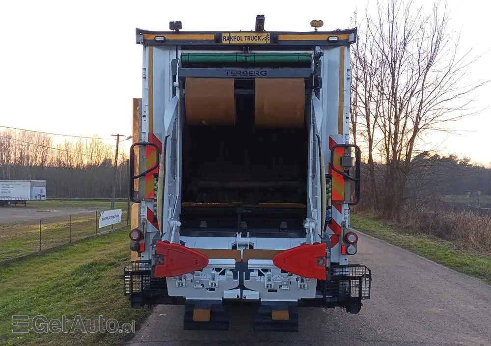 RENAULT Renault Śmieciarka Renault D WIDE / Euro 6 / SEMAT 