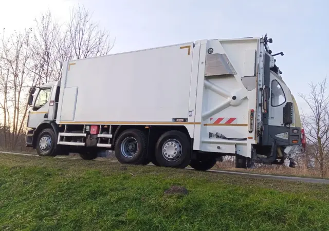 RENAULT Renault Śmieciarka Renault D WIDE / Euro 6 / SEMAT 