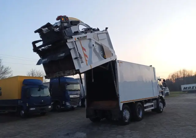 RENAULT Renault Śmieciarka Renault D WIDE / Euro 6 / SEMAT 