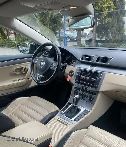 VOLKSWAGEN Passat CC 