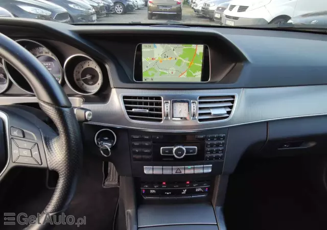 MERCEDES-BENZ Klasa E 250 Elegance