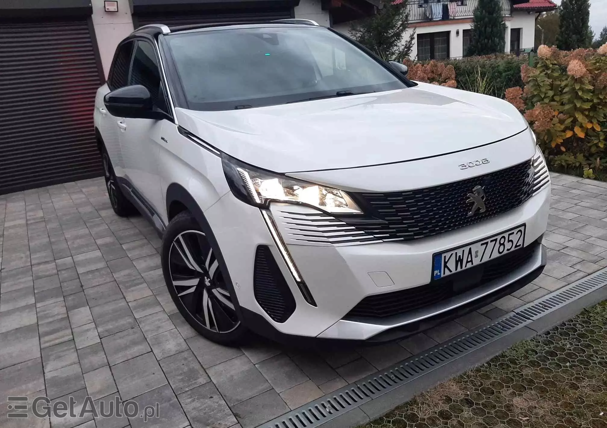 PEUGEOT 3008 1.6 PureTech Hybrid PHEV GT S&S EAT8