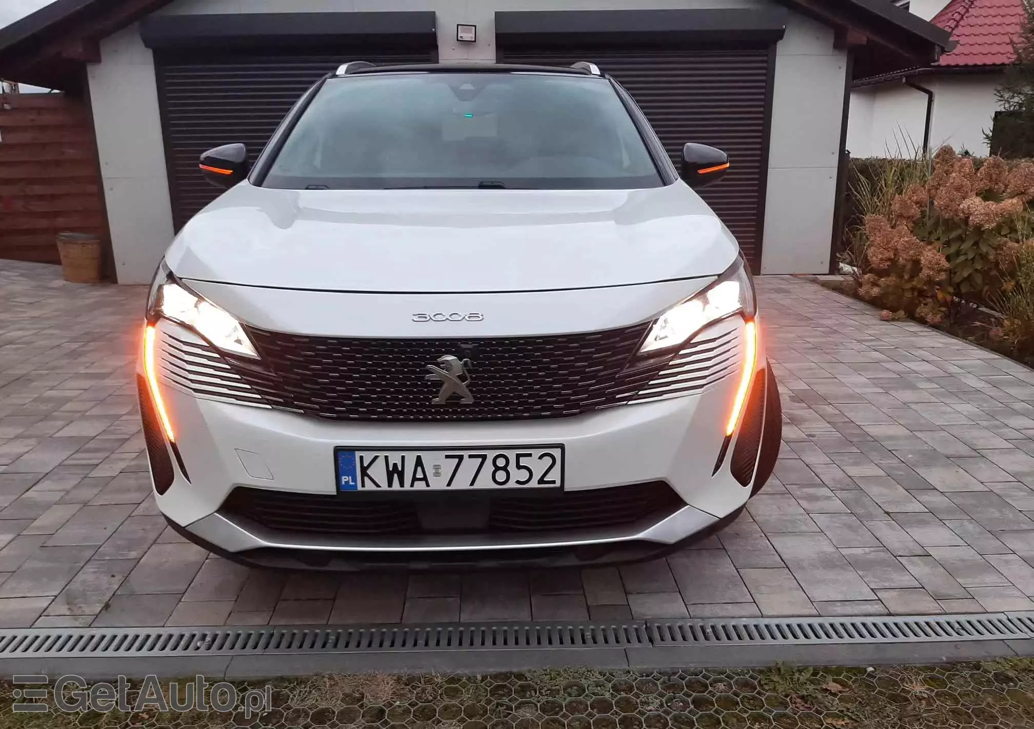 PEUGEOT 3008 1.6 PureTech Hybrid PHEV GT S&S EAT8