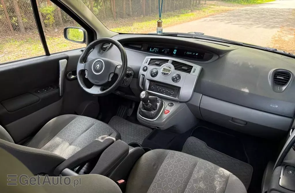 RENAULT Scenic 
