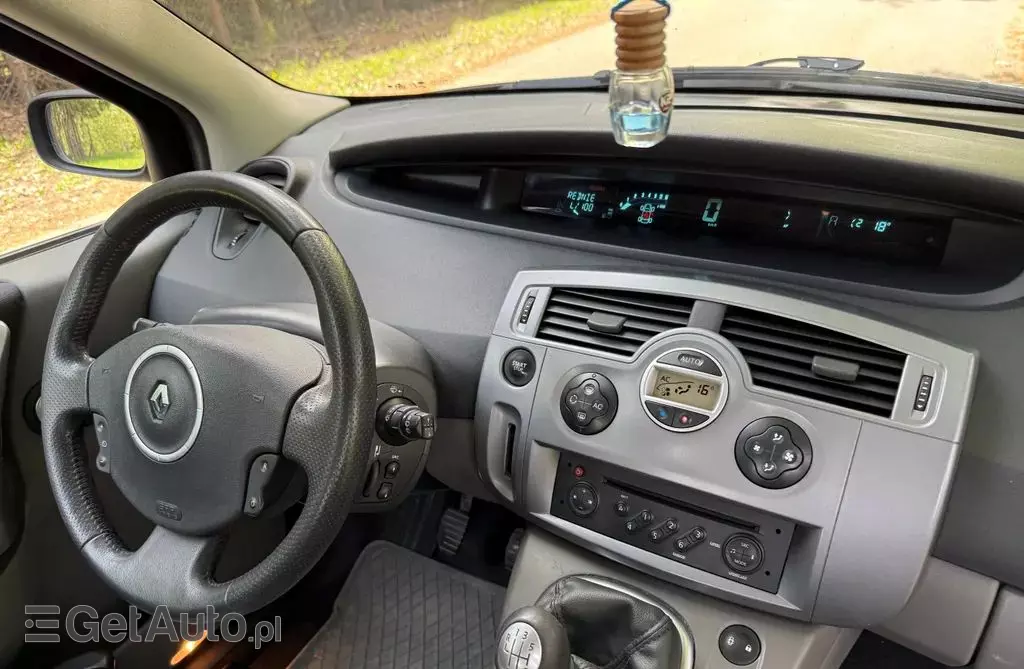 RENAULT Scenic 