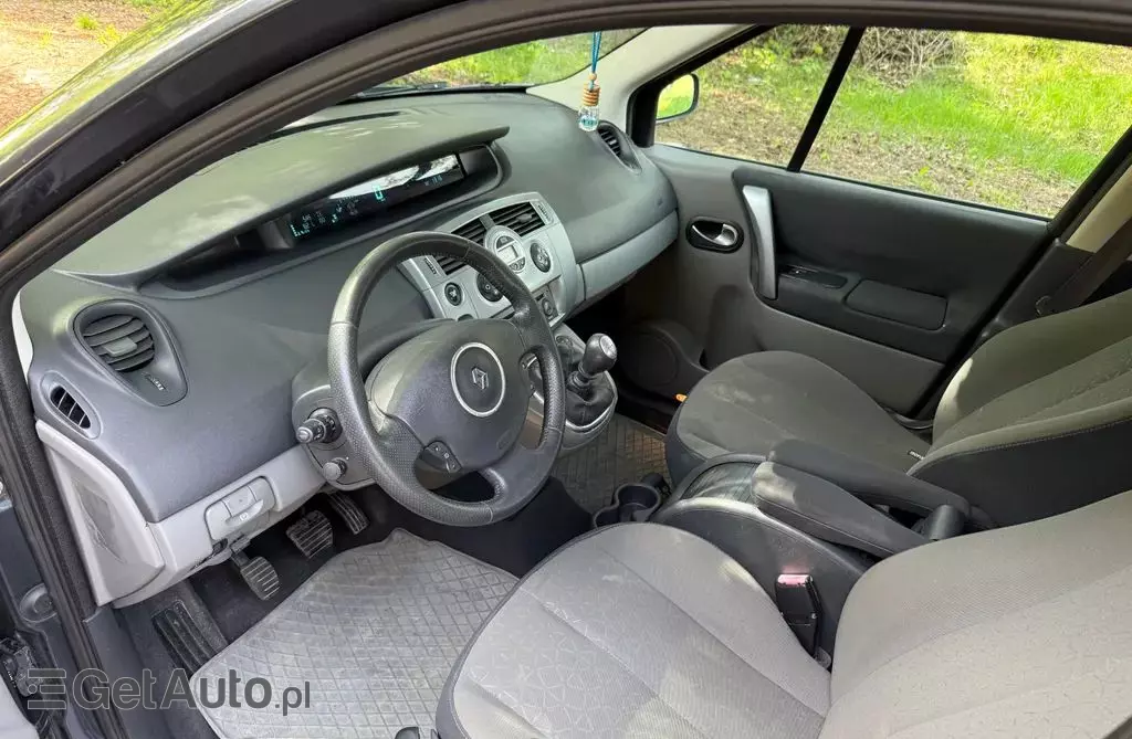 RENAULT Scenic 