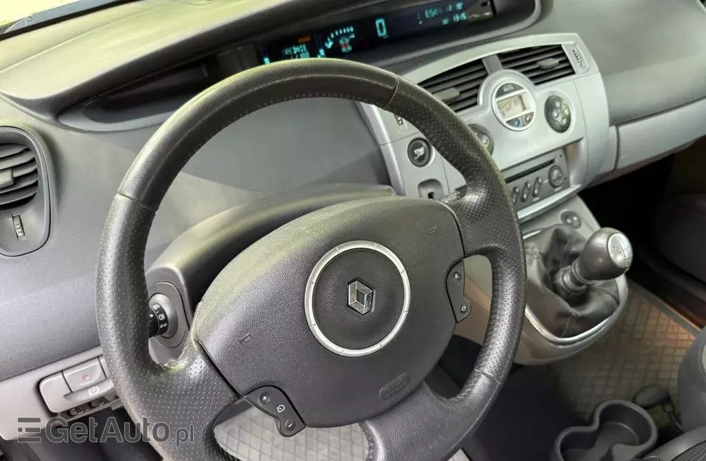 RENAULT Scenic 