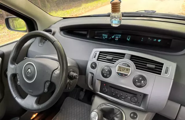 RENAULT Scenic 