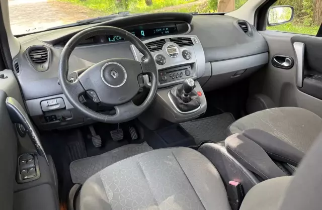 RENAULT Scenic 
