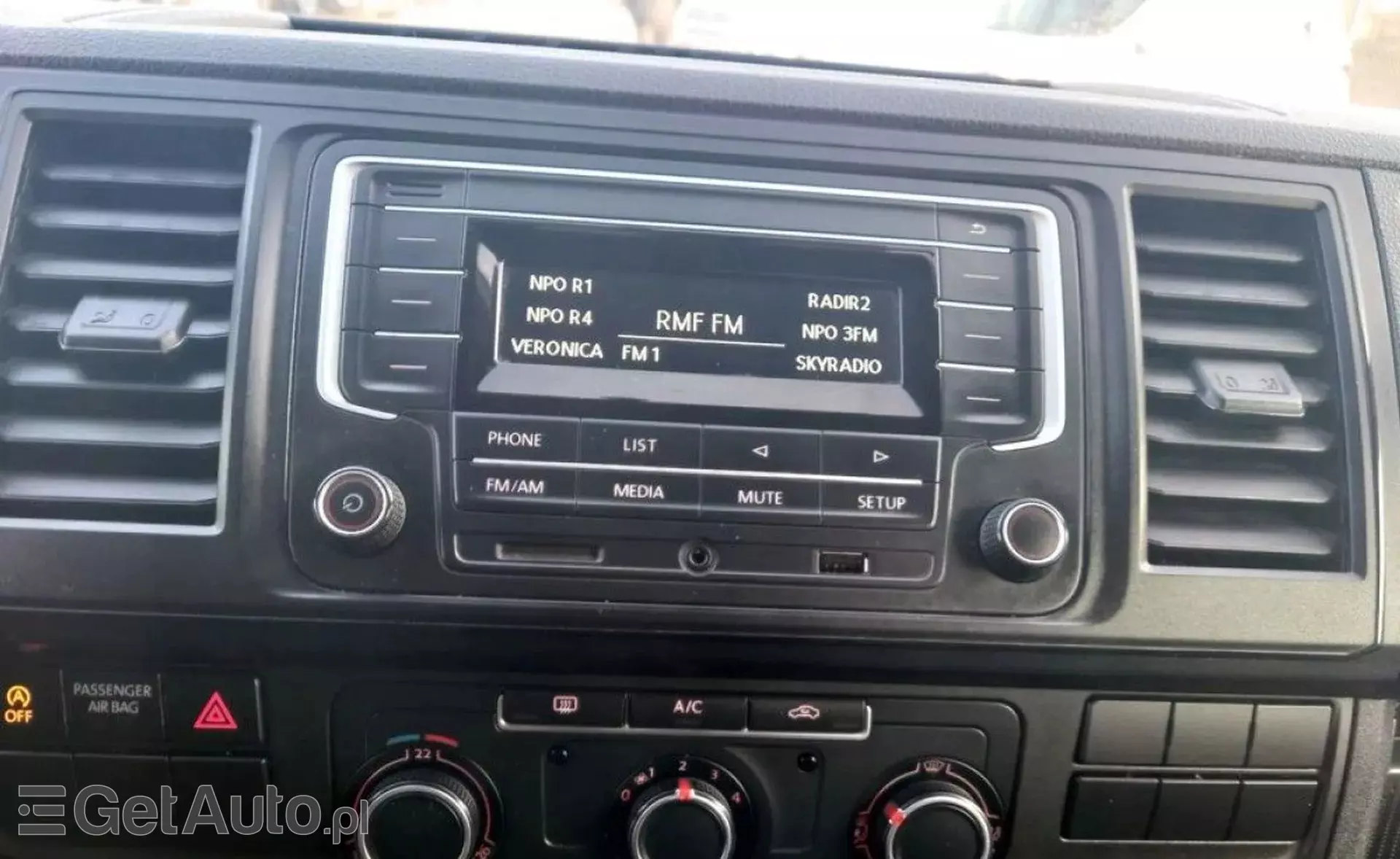 VOLKSWAGEN Transporter 