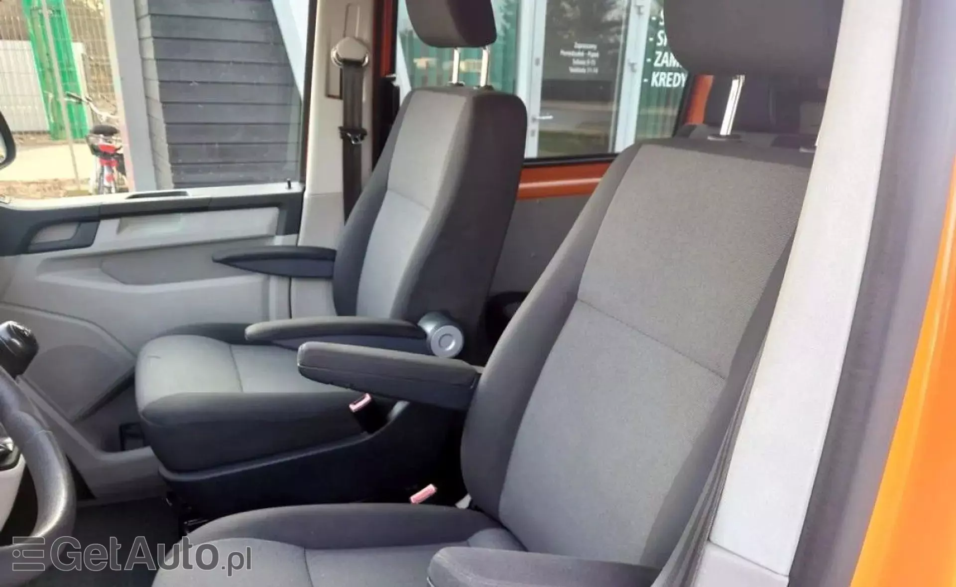 VOLKSWAGEN Transporter 