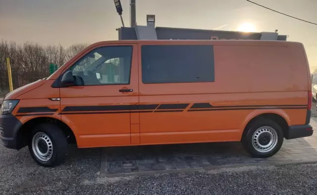 VOLKSWAGEN Transporter 