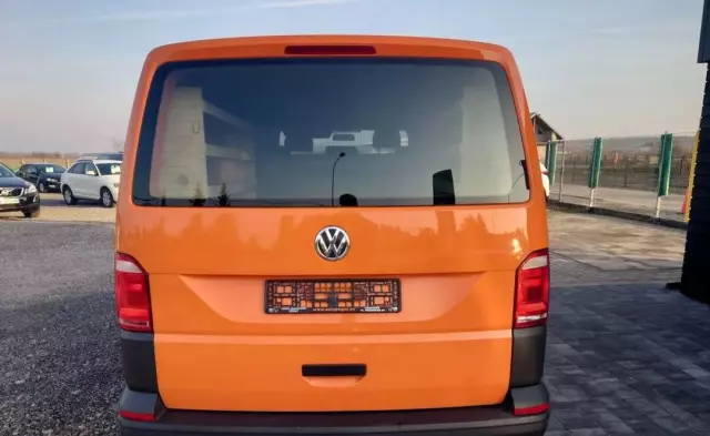 VOLKSWAGEN Transporter 