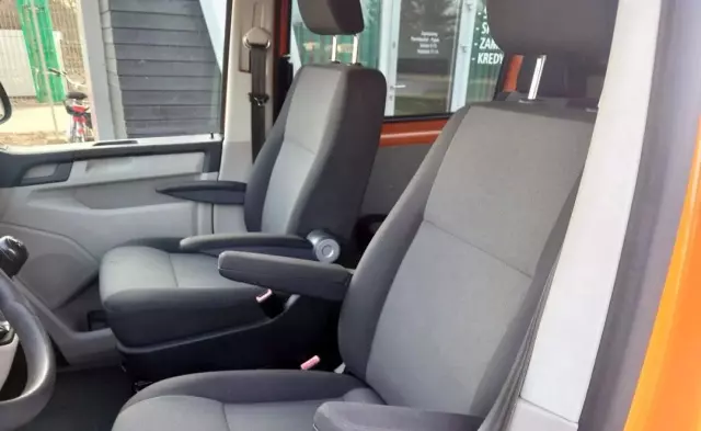 VOLKSWAGEN Transporter 