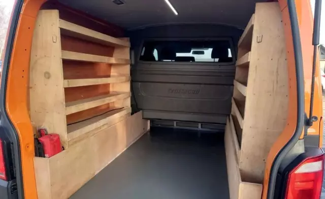 VOLKSWAGEN Transporter 