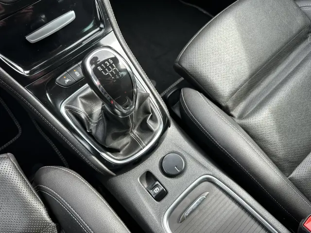 OPEL Astra Sport S&S