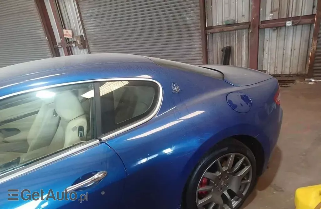 MASERATI GranTurismo 
