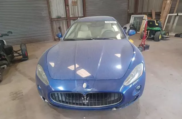 MASERATI GranTurismo 