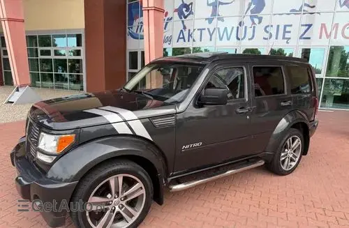 DODGE Nitro 