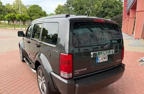 DODGE Nitro 