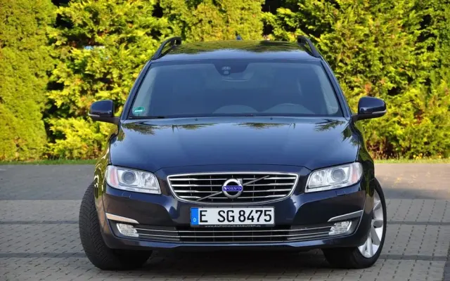 VOLVO V70 D4 Summum