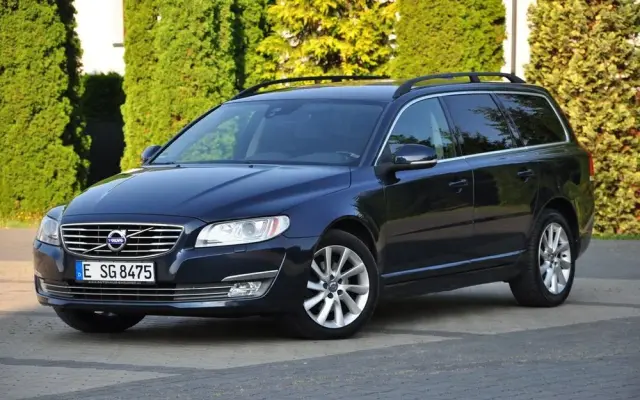 VOLVO V70 D4 Summum