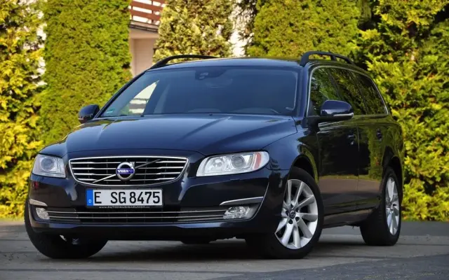 VOLVO V70 D4 Summum