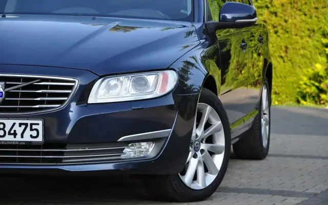 VOLVO V70 D4 Summum