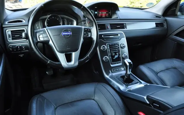 VOLVO V70 D4 Summum
