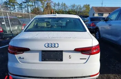 AUDI A4 