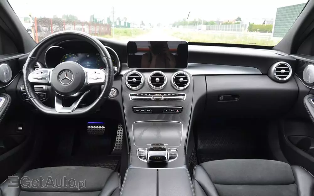 MERCEDES-BENZ Klasa C 200 4MATIC 9G-TRONIC