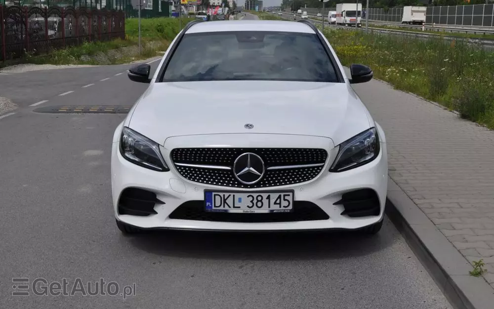 MERCEDES-BENZ Klasa C 200 4MATIC 9G-TRONIC