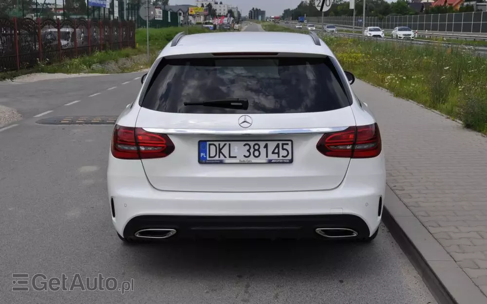 MERCEDES-BENZ Klasa C 200 4MATIC 9G-TRONIC