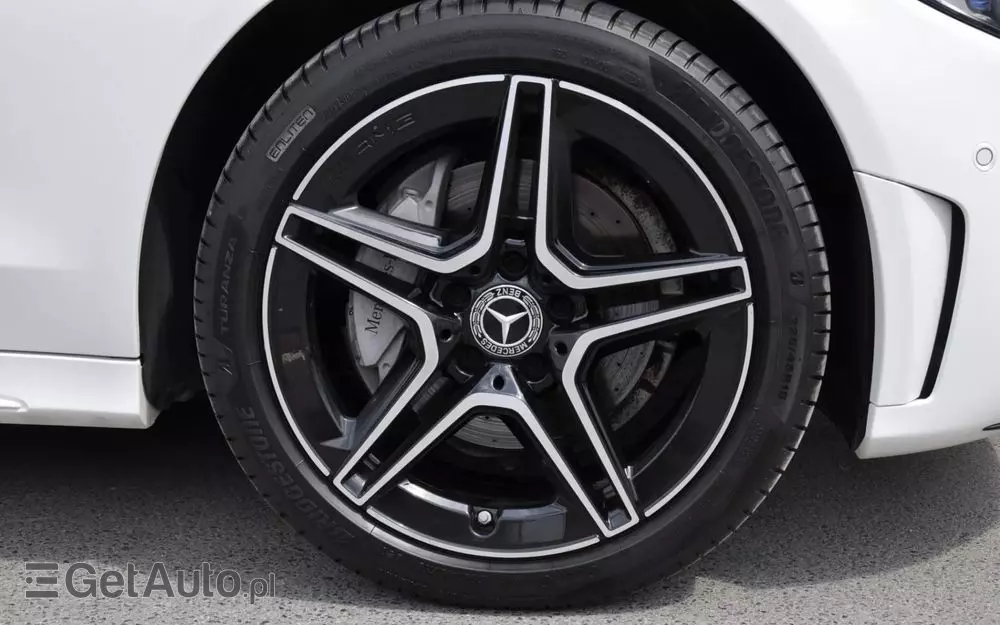 MERCEDES-BENZ Klasa C 200 4MATIC 9G-TRONIC