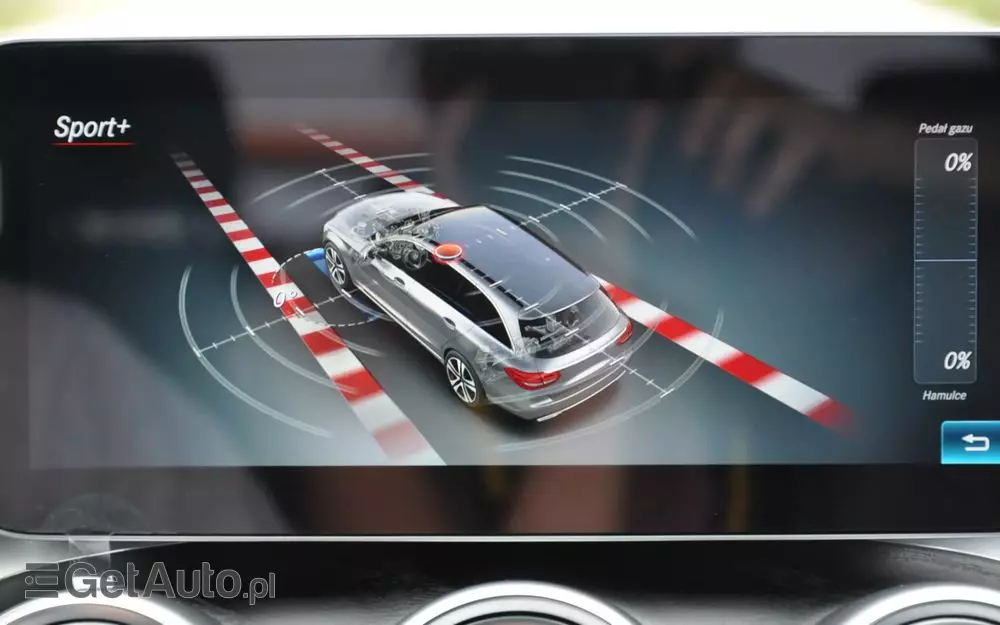 MERCEDES-BENZ Klasa C 200 4MATIC 9G-TRONIC