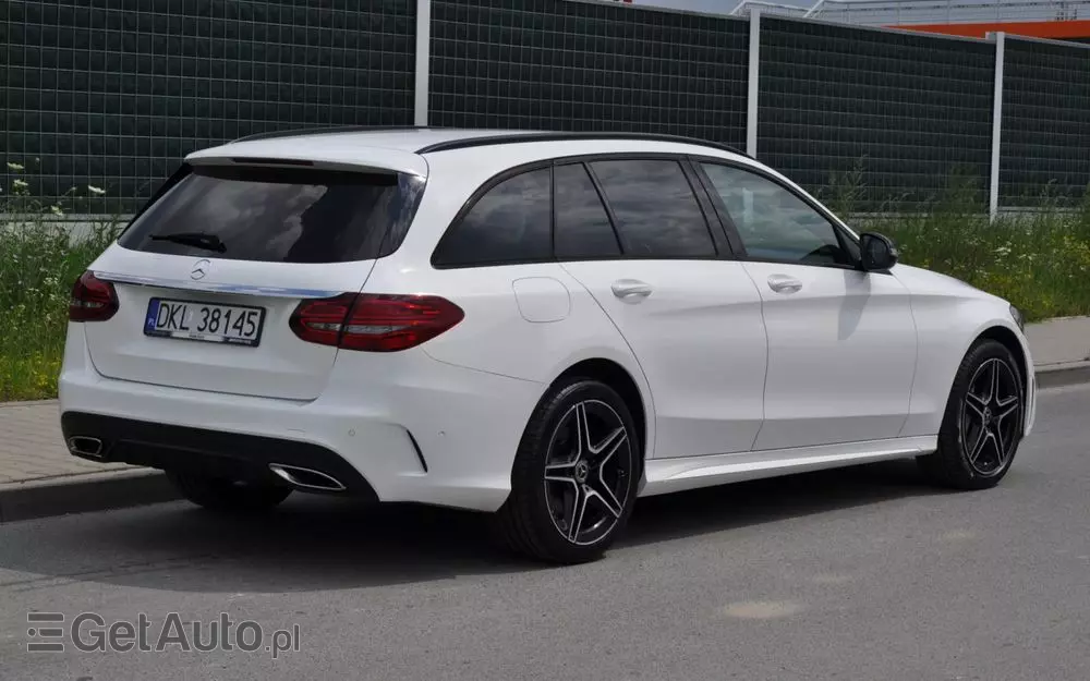 MERCEDES-BENZ Klasa C 200 4MATIC 9G-TRONIC
