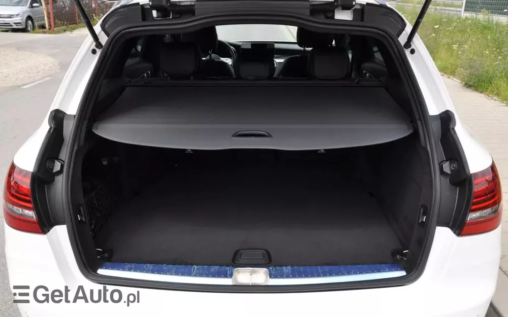 MERCEDES-BENZ Klasa C 200 4MATIC 9G-TRONIC